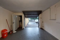 VERNIO CASA DI 170 MQ CON GIARDINO E GARAGE DA RISTRUTTURARE