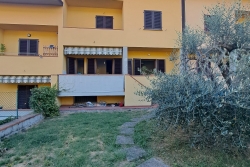 VAIANO VILLA DI 210 MQ CON AMPIO GIARDINO, GARAGE