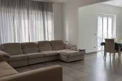 VERNIO SUPER 5 VANI CON TERRAZZI,GIARDINO, POSTO AUTO