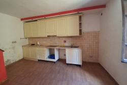 CARMIGNANELLO IN BIFAMILIARE 3,5 VANI ABITABILE