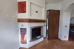 CARMIGNANELLO IN BIFAMILIARE 3,5 VANI ABITABILE